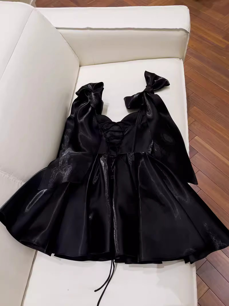Sexy A line Straps Black Satin Birthday Outfit Homecoming Dresses