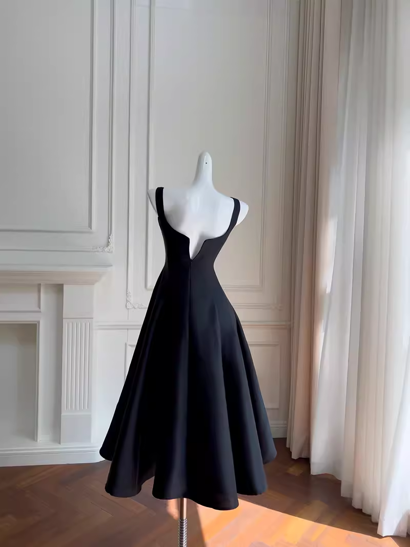 Unique A line Straps Satin Black Homecoming Dress 18th Birthday Outfit