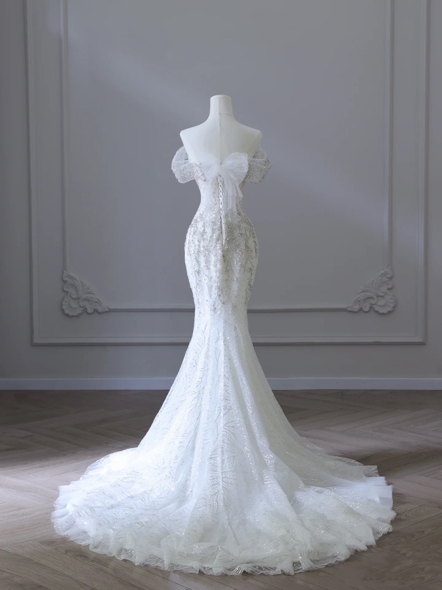 Elegant Mermaid Off The Shoulder White Long Tulle Wedding Dresses With Beads