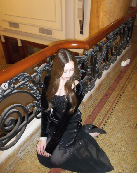 Stylish Black Spaghetti Straps Satin Tulle Appliques Beaded Long Party Dress Evening Dress With Cardigan