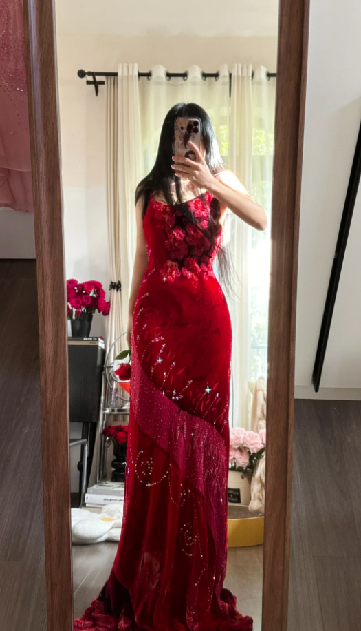 Unique Red Spaghetti Straps Velvet Sequin Mermaid Evening Dress Long Party Dresses