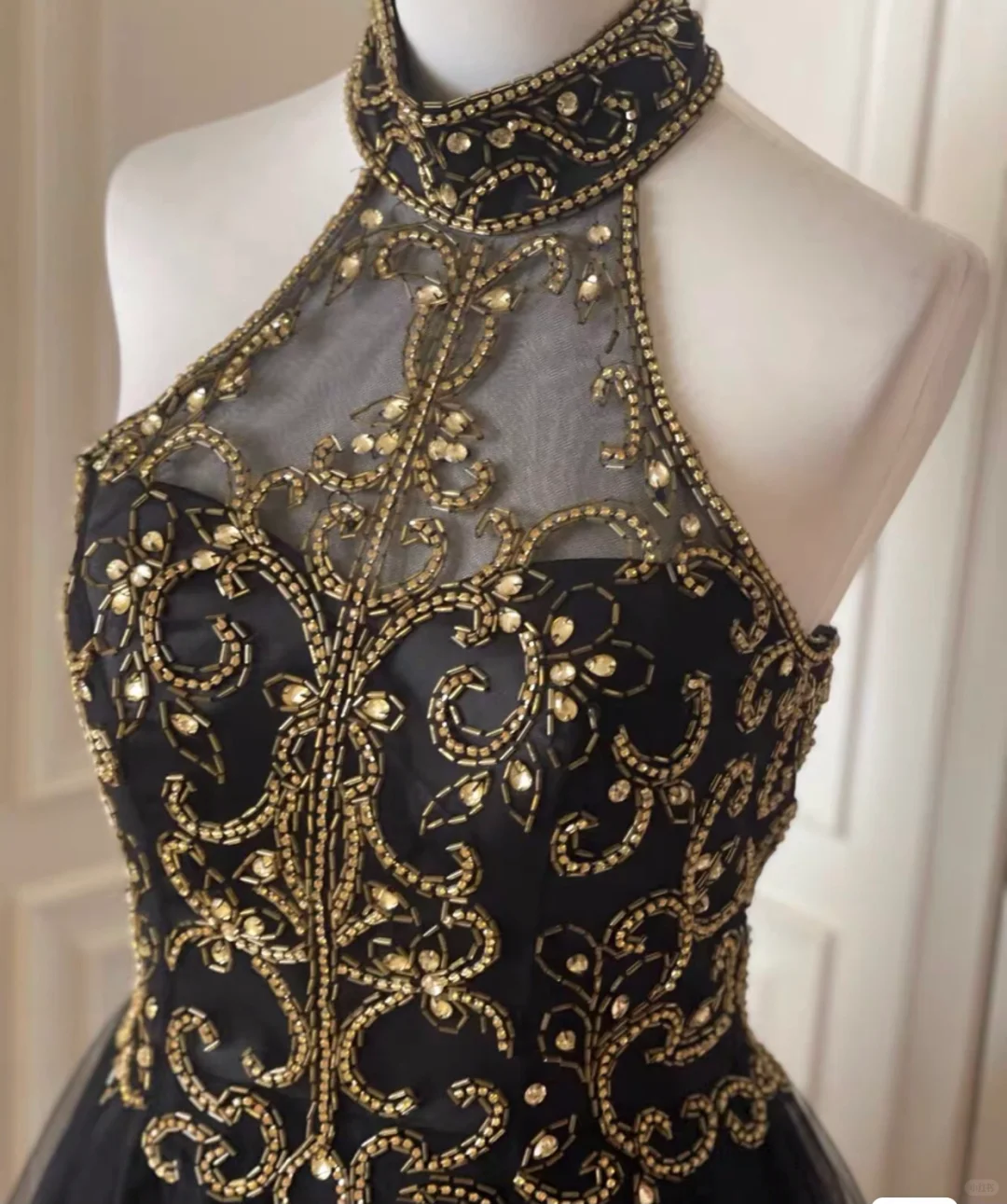 Charming Sleeveless Halter Tulle Beaded Cocktail Dress Black Homecoming Dress Birthday Outfits