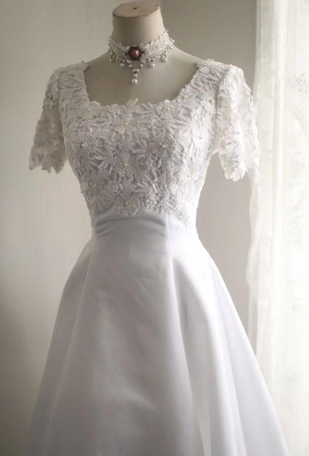 Classy Lace Appliques Satin A Line White Long Wedding Dress Bridal Dress
