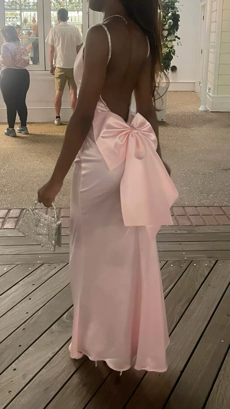 Charming Pink Beaded Spaghetti Straps Prom Dress With Bow Mermaid Backless Party Dress
