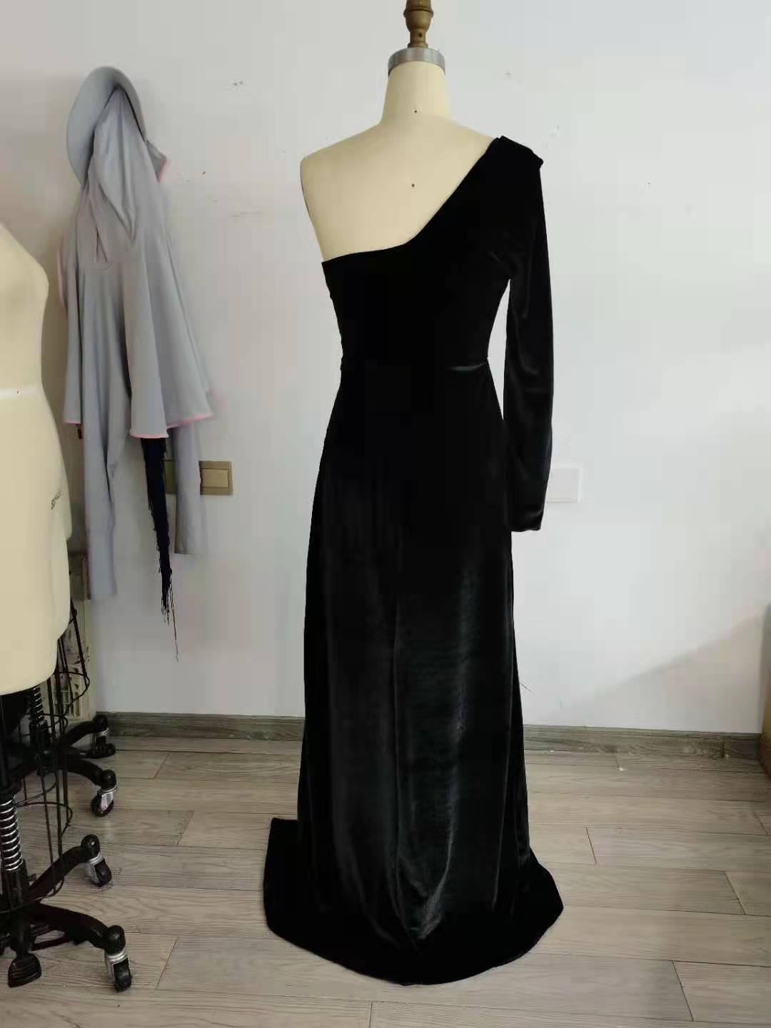 Sheath One Shoulder Black Velvet Evening Dress, Split Black Party Dresss