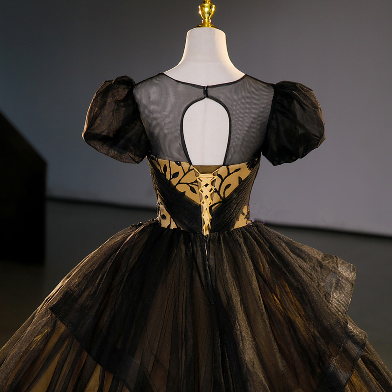 Black Tulle Puff Sleeves Appliques Beading Quinceanera Dress Sweet 16 Ball Gown