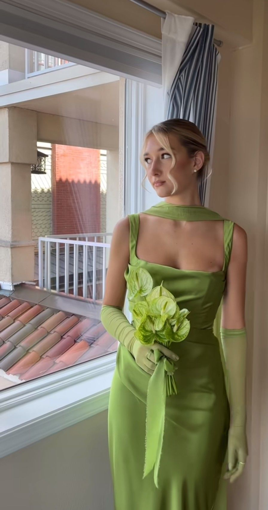 Elegant Green Spaghetti Straps Satin Pleated Mermaid Party Dress Formal Wedding Guest Dress