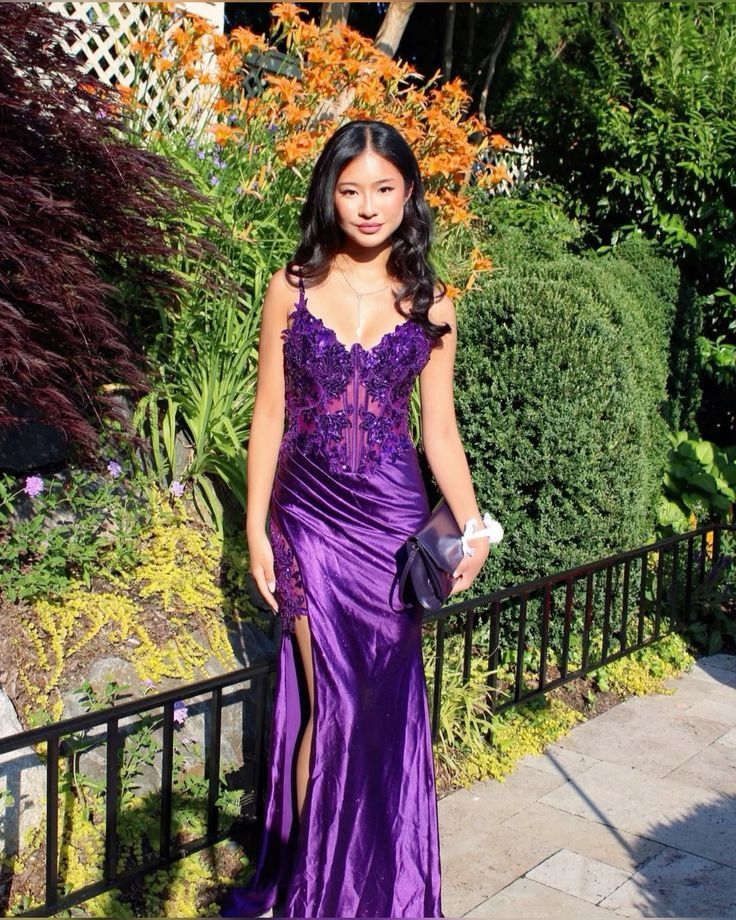 Elegant Spaghetti Straps Purple Satin Appliques Beaded Mermaid Evening Dress Side Slit Long Wedding Guest Dress