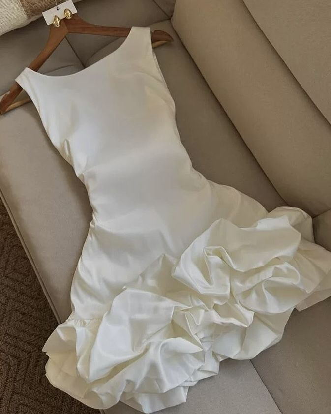 Simple Strapless White Satin Pleated Short Vacation Dress Formal Birthday Outfits