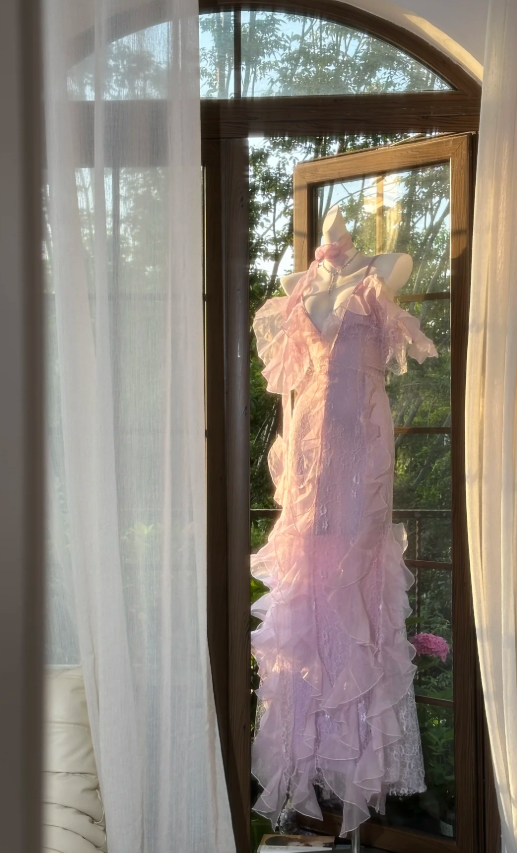 Classy Pink Spaghetti Straps V Neck Lace Chiffon Ruffle Mermaid Evening Dress Long Party Dress with Ribbon