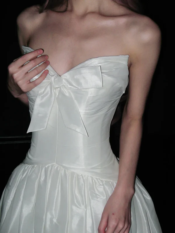 Pretty White Bow Strapless Satin Long Wedding Dress Formal Bridal Dress