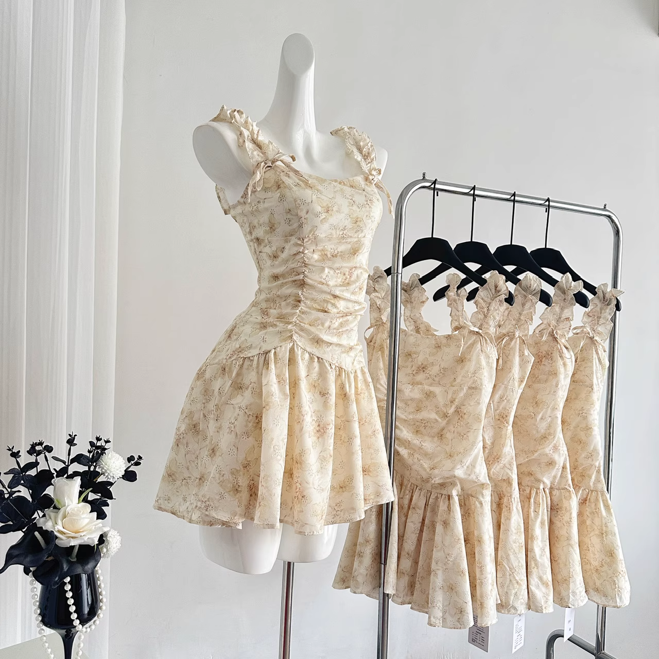 Romantic Floral Short Vacation Dress Yellow Birthday Outfits