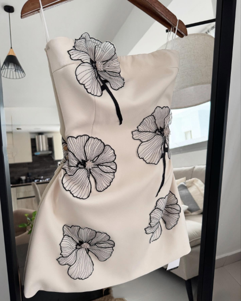 Pretty Strapless White Satin Lace Flowers Short Prom Dress Formal Birthday Outfits Homecoming Dress