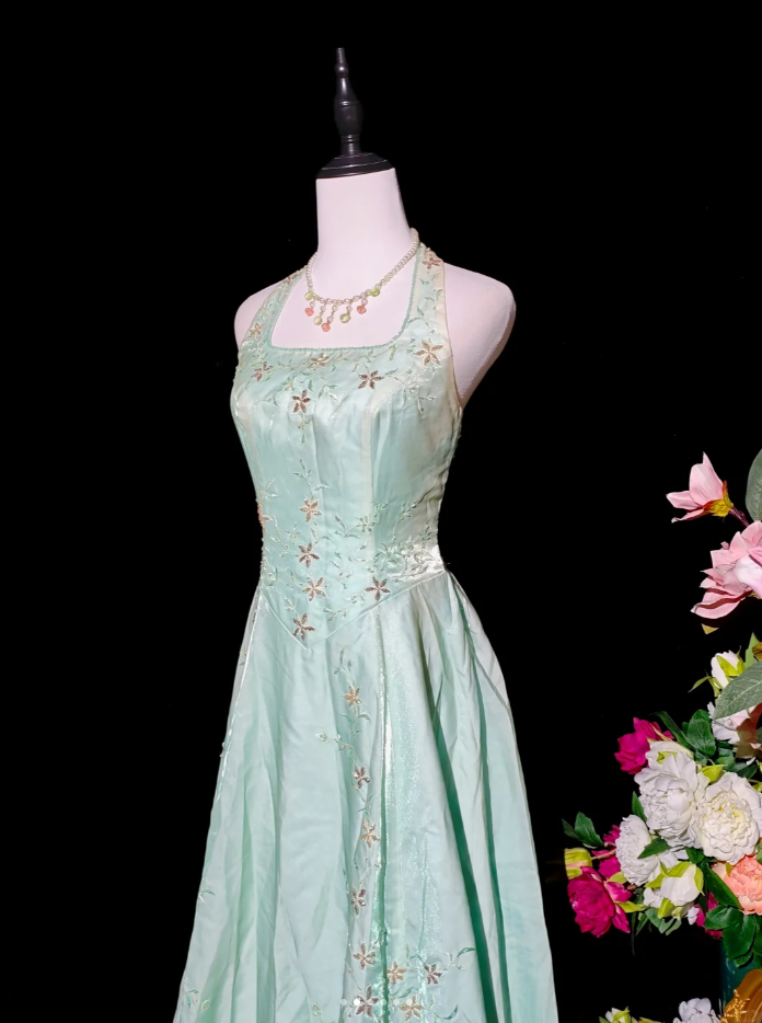 Chic Mint Green Halter Satin Tulle Embroidery Beaded Long Party Dress Evening Gown