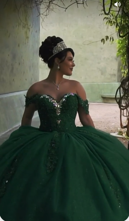 Green Off the Shoulder Quinceañera Dress Sweet 16 Dress Lace-up Ball Gown