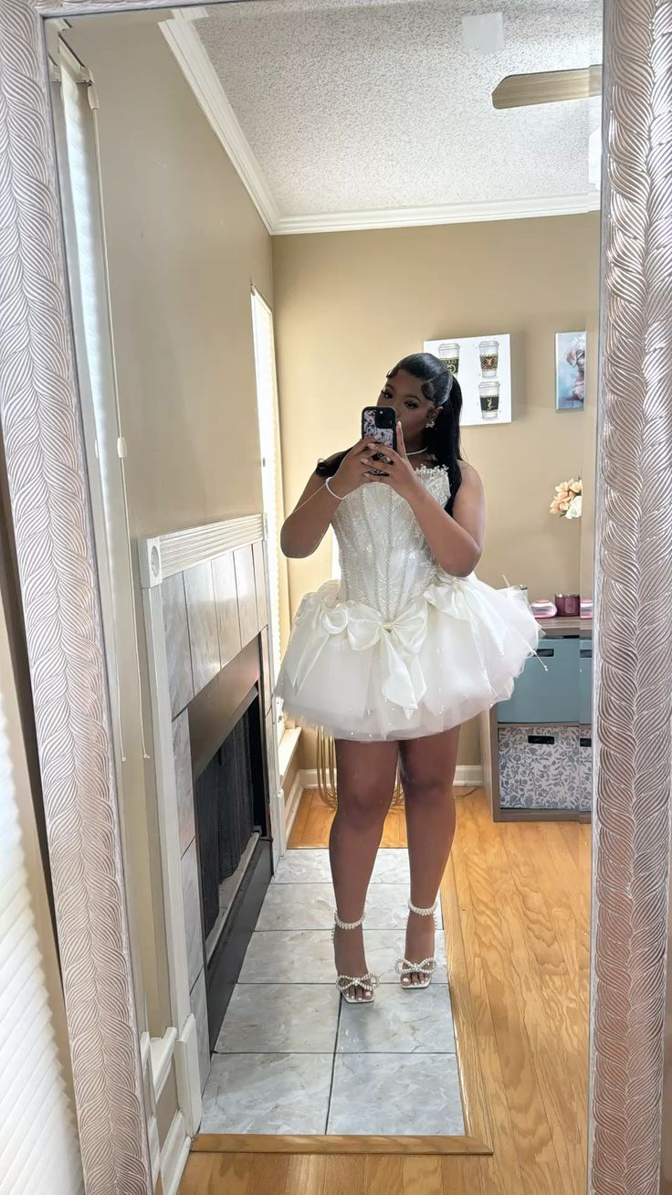 Charming Strapless Tulle Sequin Beaded Birthday Outfits White Graduation Homecoming Dress