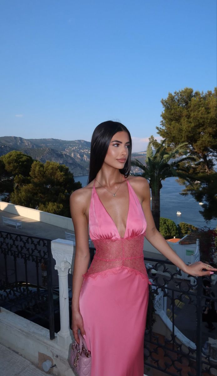 Elegant Pink Halter V Neck Satin Lace Mermaid Long Wedding Guest Dress Evening Dress