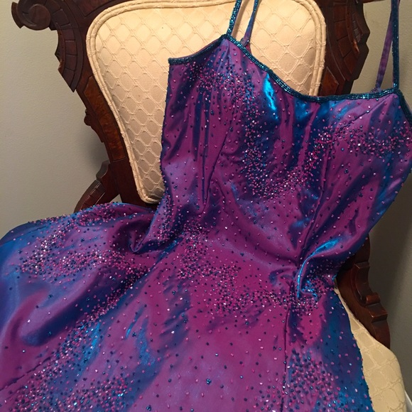 Luxury Spaghetti Straps Purple Satin Beaded Evening Dress Long A Line Prom Dress