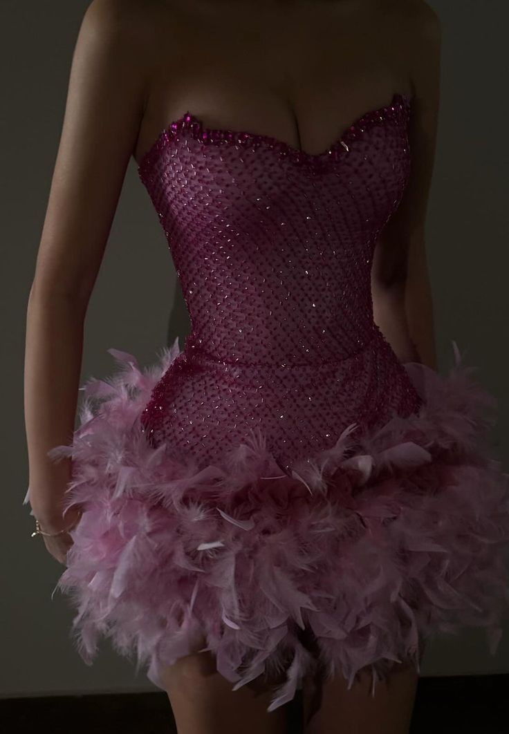 Gorgeous Sweetheart Strapless Sequin Feathers Yellow Cocktail Dress A-Line Short Party Dress
