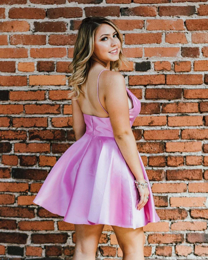 A-Line Unique Halter V-Neck Purple Glitter Tulle Short Homecoming Dress