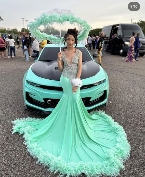 Charming Mermaid Beaded Long Green Prom Dresses