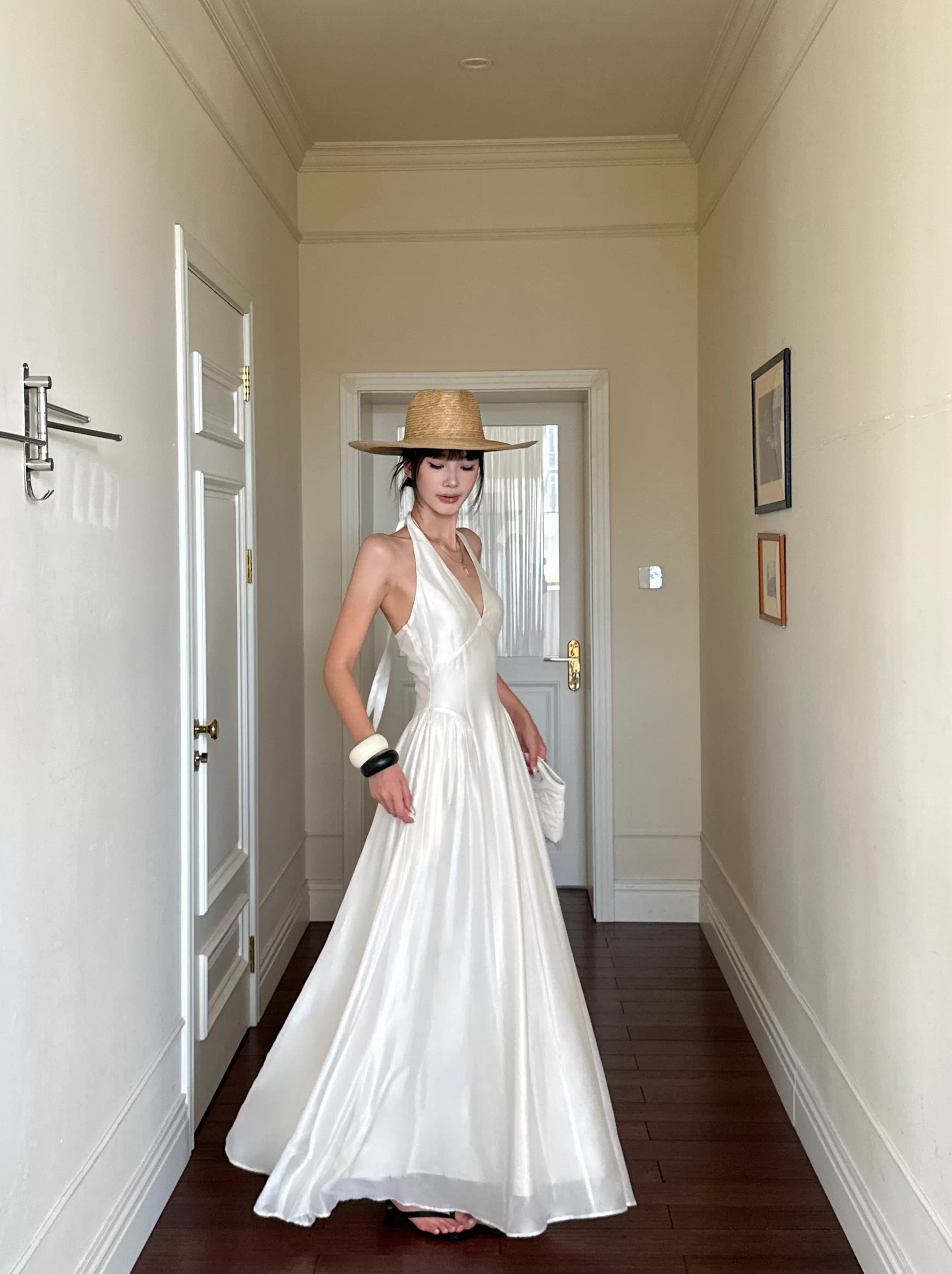 Sexy Halter V Neck White A Line Long Party Dress Formal Evening Gown