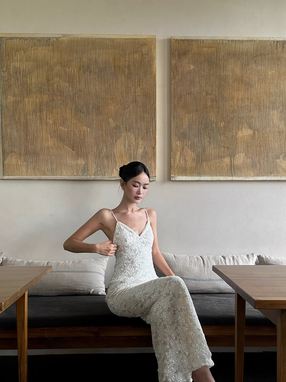 Pretty Spaghetti Straps V Neck Off White Lace Sequin Mermaid Long Evening Dress Formal Wedding Guest Dress