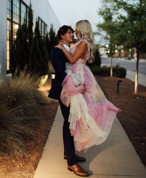 Sweet Princess Long Prom Dress Layered Tulle Ball Gown Evening Dresses
