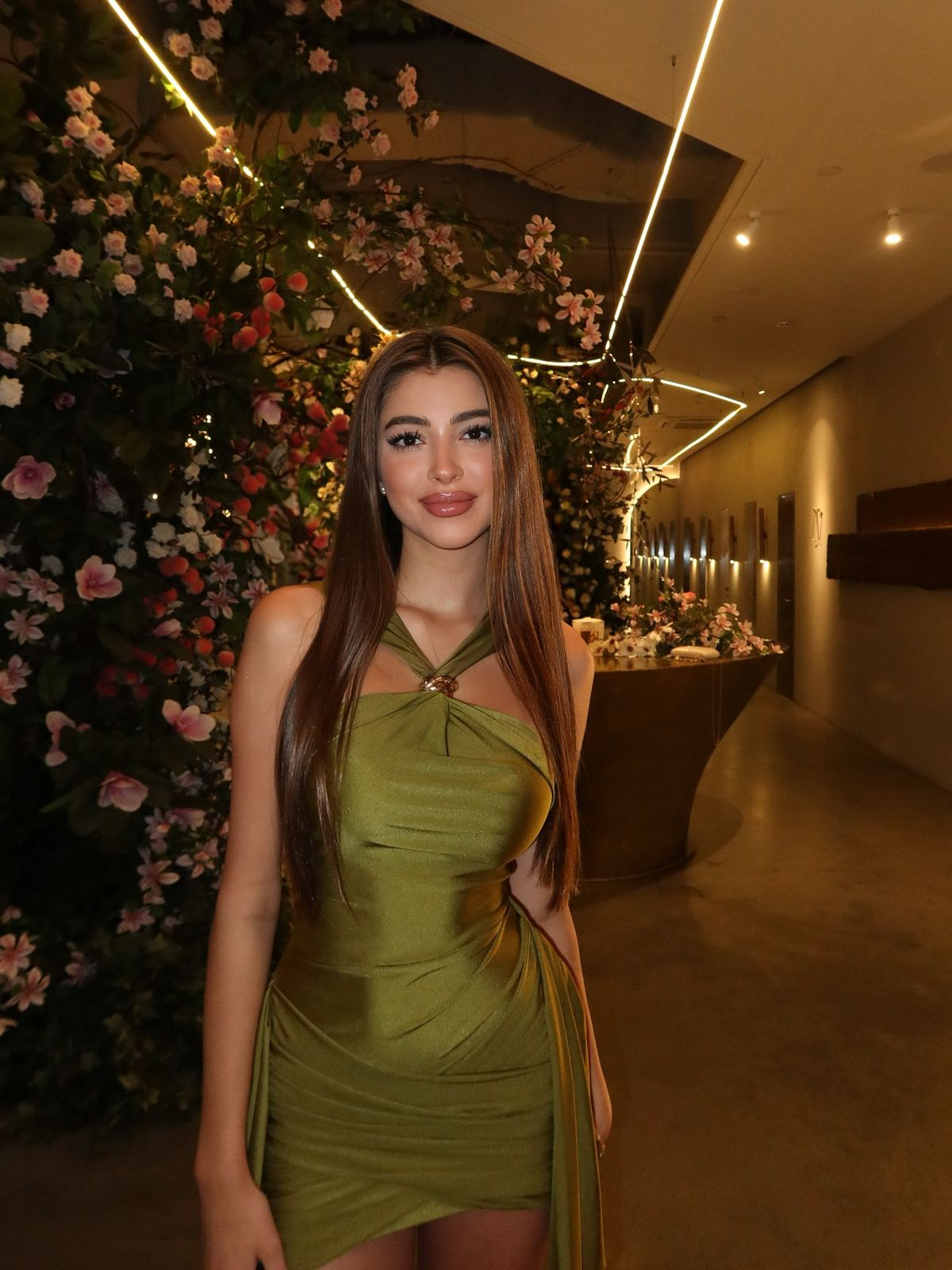Sexy Green Halter Satin Sheath Short Party Dress Formal Cocktail Dress Homecoming Dress