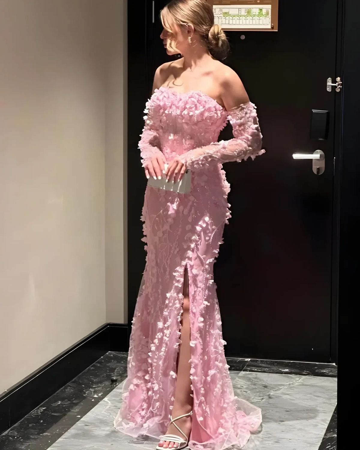 Elegant Pink Strapless Tulle Appliques Beaded Slit Mermaid Evening Dress Long Party Dress