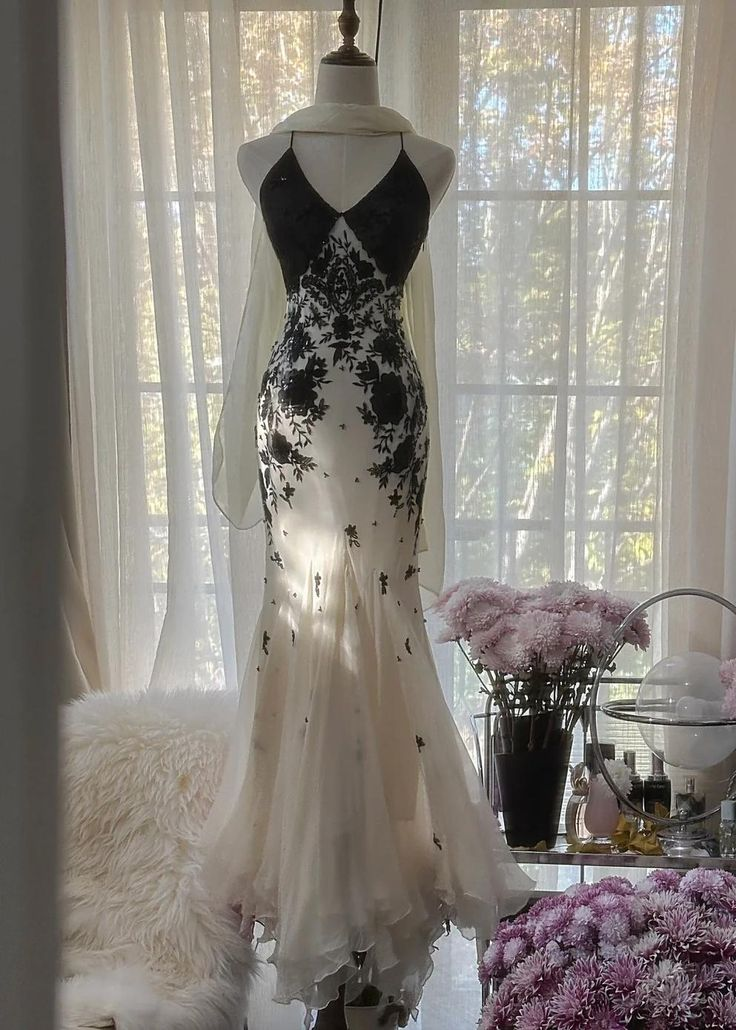 Ivory Mermaid Chiffon Appliques Beaded Prom Dress Spaghetti Strap Party Gown