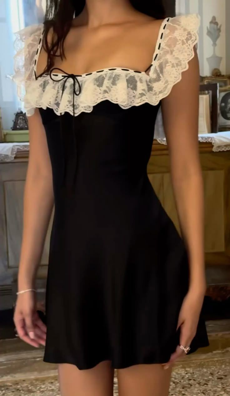 Cute Sleeveless Black Satin Lace Sheath Short 20th Birthday Outfits Formal Homecoming Dress