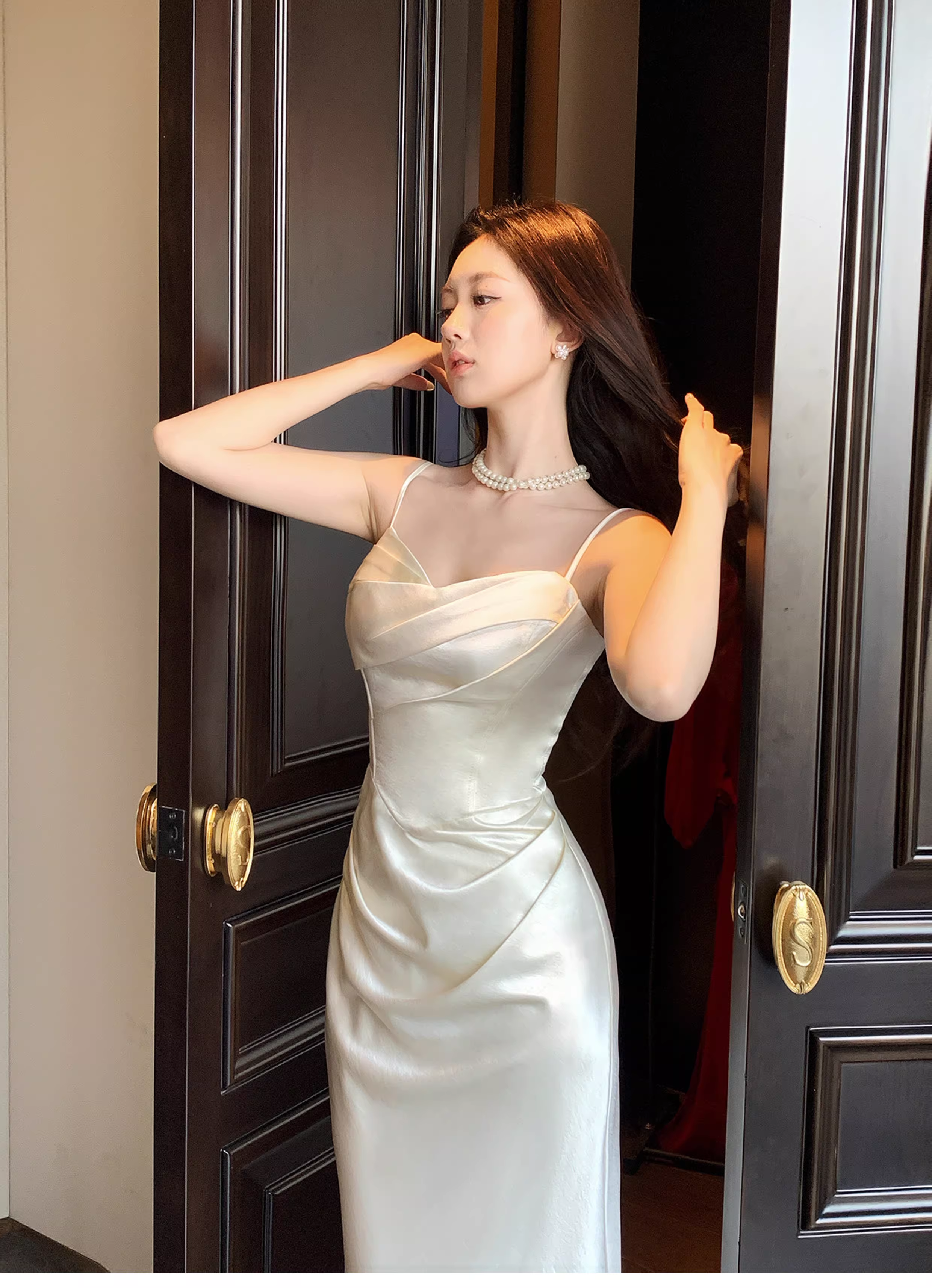 Classy Spaghetti Straps White Satin Pleated Mermaid Long Evening Dress Formal Wedding Guest Dress