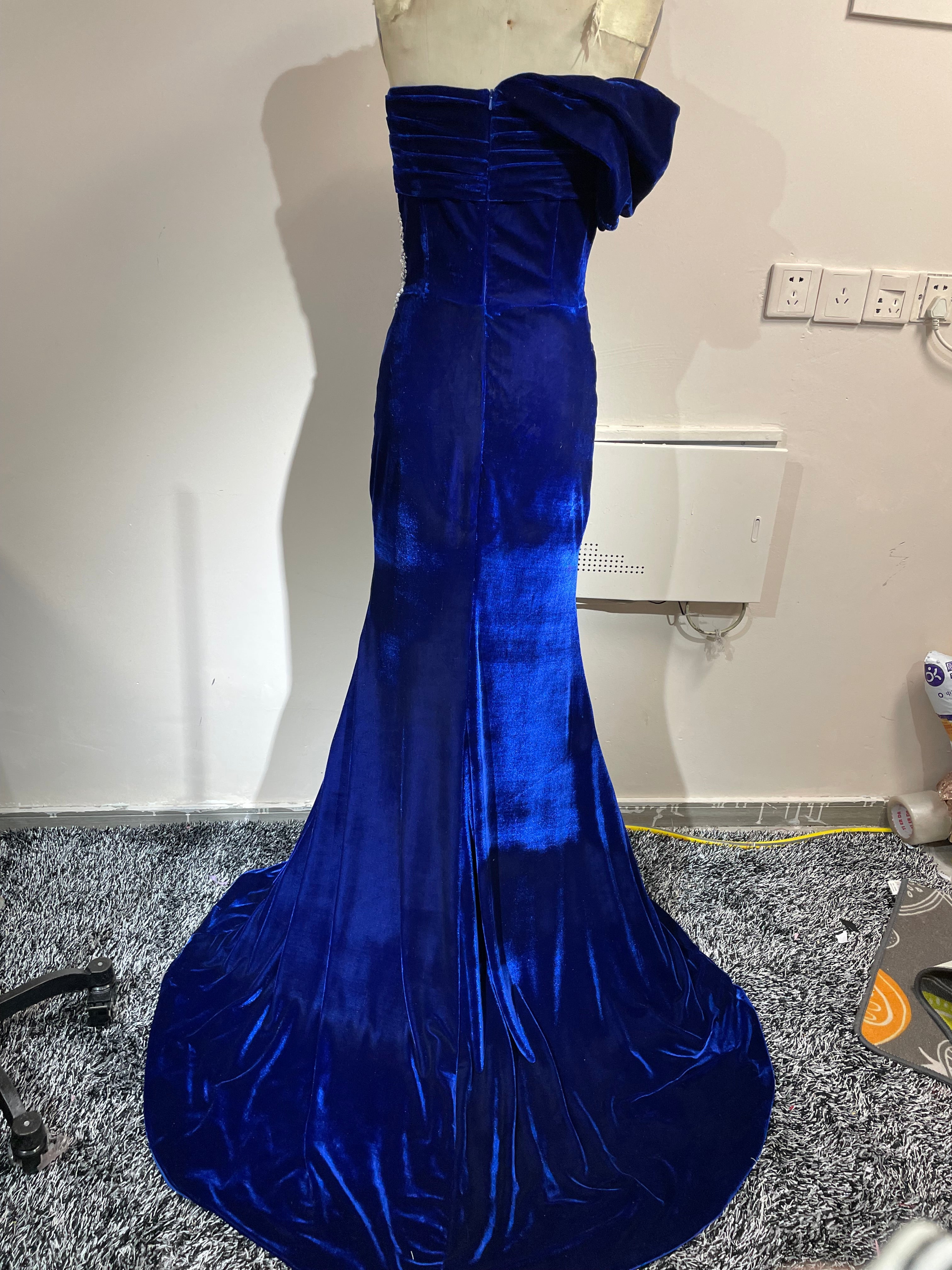 One Shoulder Royal Blue Velvet Evening Dress with Slit