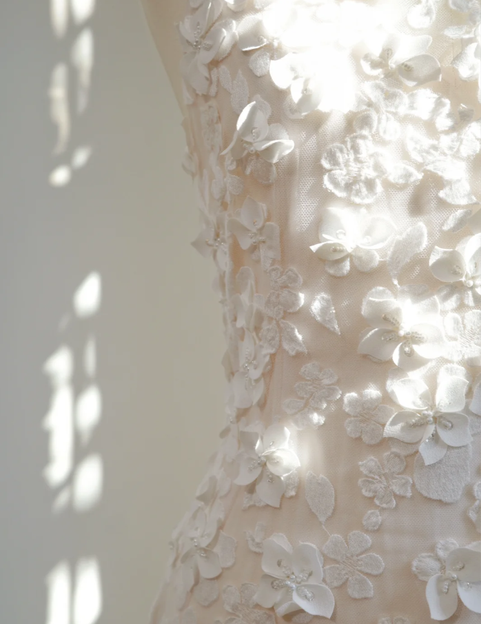 Pretty Sleeveless white Tulle Appliques Mermaid Long Wedding Dress Bridal Dress