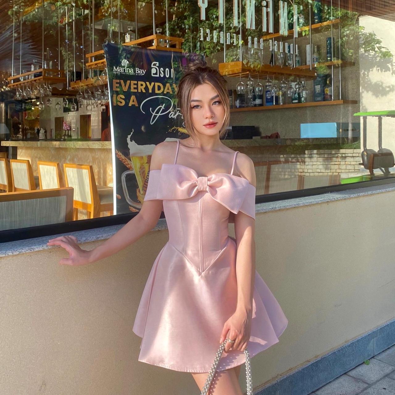 Simple A line Spaghetti Straps Pink Birthday Dress Satin Homecoming Dresses