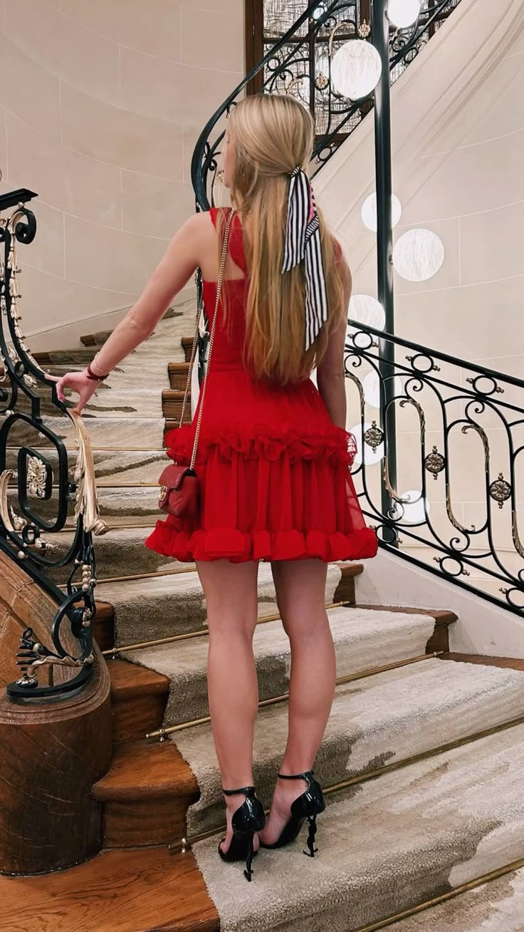 Sweet Red Suspender Square Neck Ruffle Waist A-line Tulle 17th Birthday Homecoming Dress