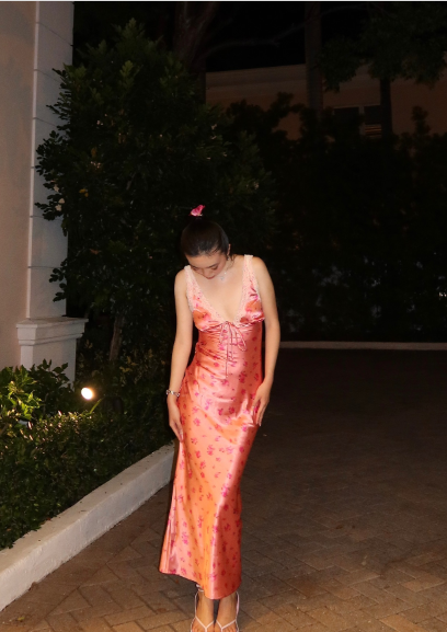 Retro Sweet Pink Floral Print Fitted Halter V-neck Satin Long Prom Dress Evening Dress