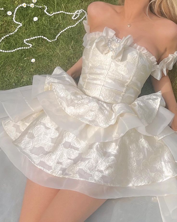 Sweet White Jacquard Satin Multi-Layered Tulle 16th Birthday Homecoming Dress
