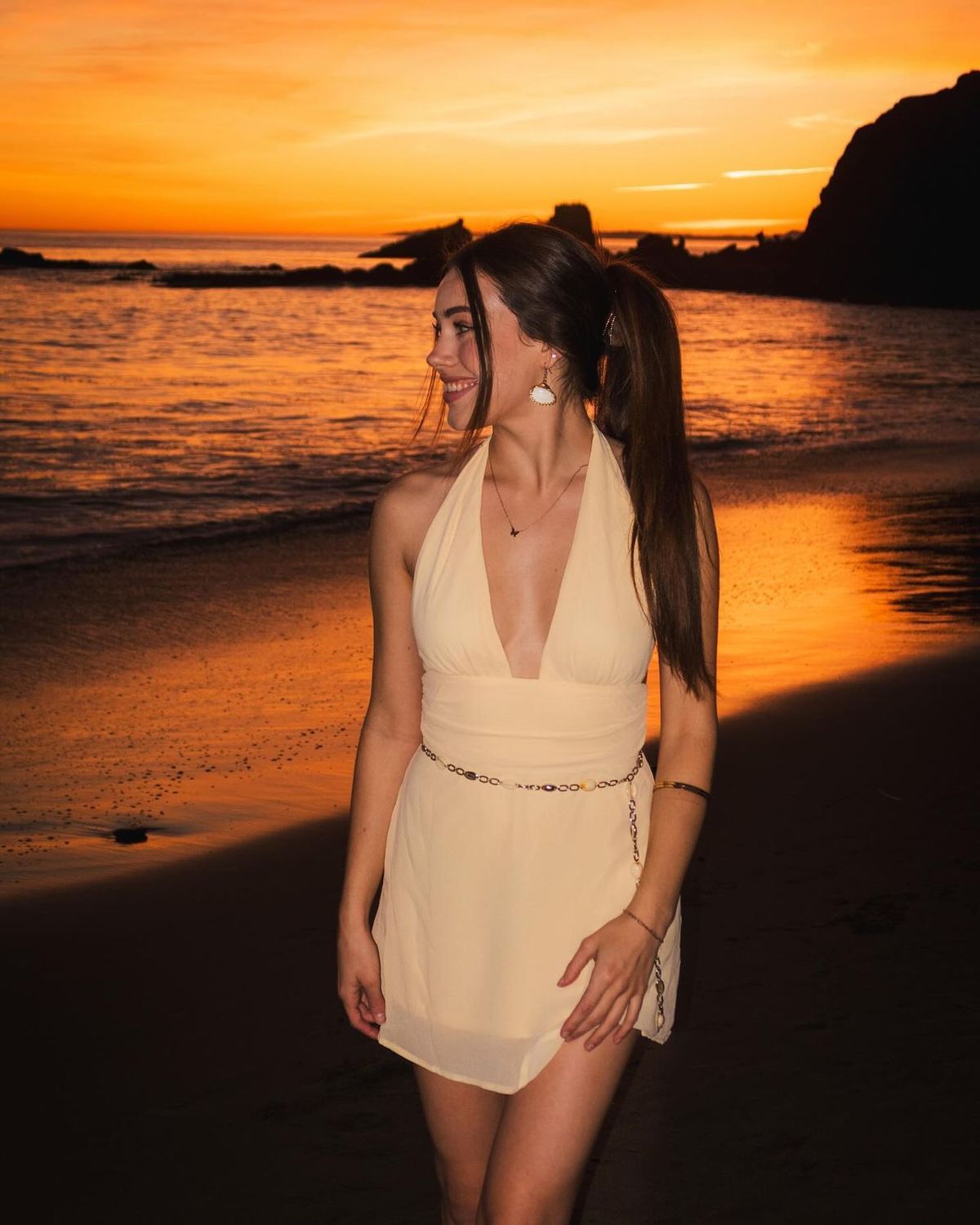 Elegant Off-White Halter Neck Deep V-Neck Open Back Chiffon Birthday Party Homecoming Dress