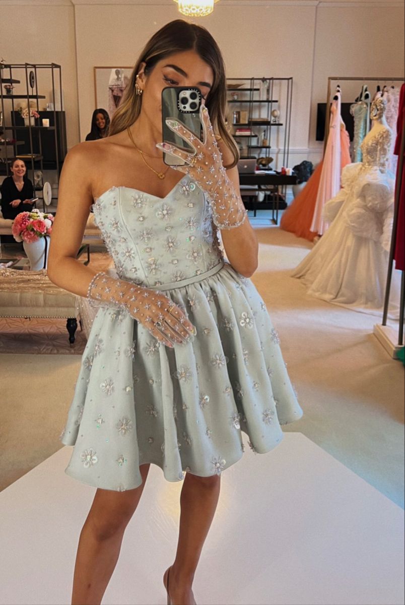 Sweet Light Mint Green Heart-shaped Neckline 3D Flower Sequined Satin A-line 16th Birthday Homecoming Dress