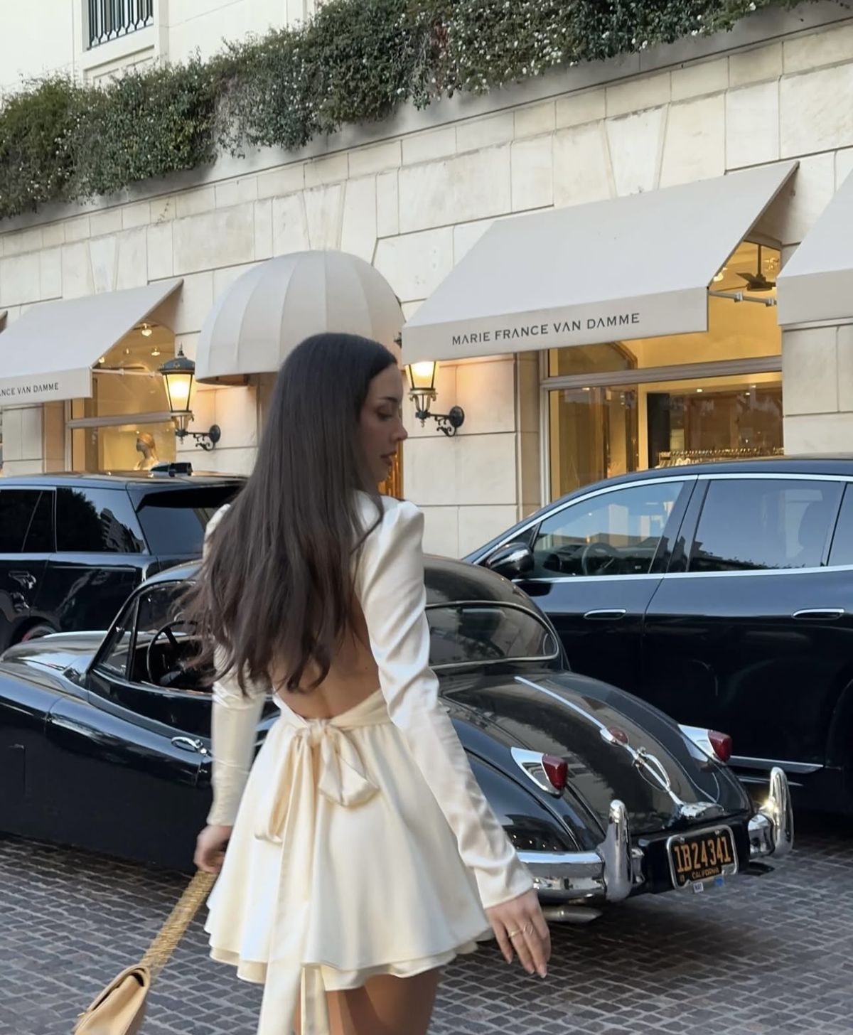 Elegant Off-white High-neck Hollow Long-sleeved Satin A-line 17th Birthday Homecoming Dress