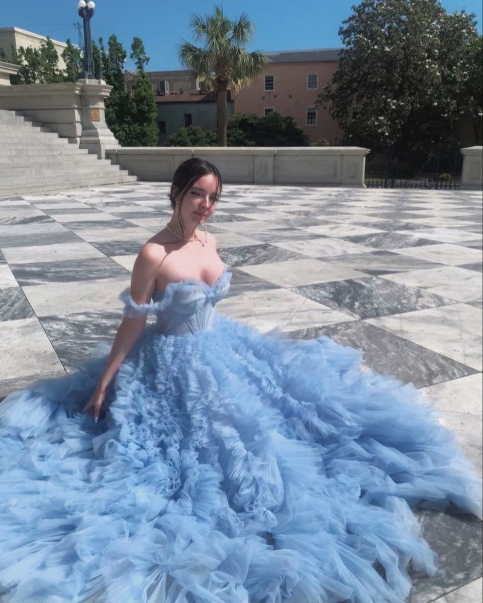Fantasy Princess Light Blue Off-shoulder Layered Tulle Ball Gown Evening Dress