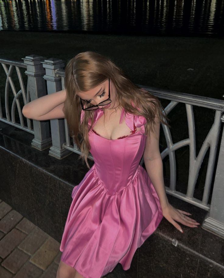Sweet Pink Bow Satin A-Line 16th Birthday Homecoming Dress