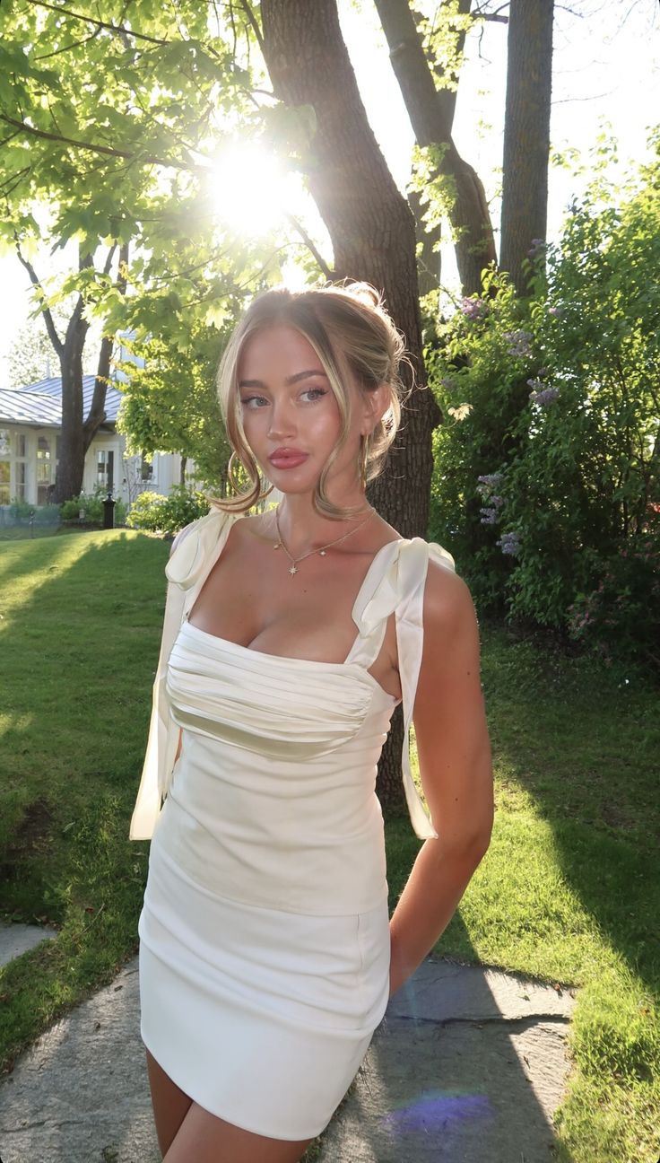 Elegant White Bow Strap Square Neck Satin Slim Fit 17th Birthday Homecoming Dress