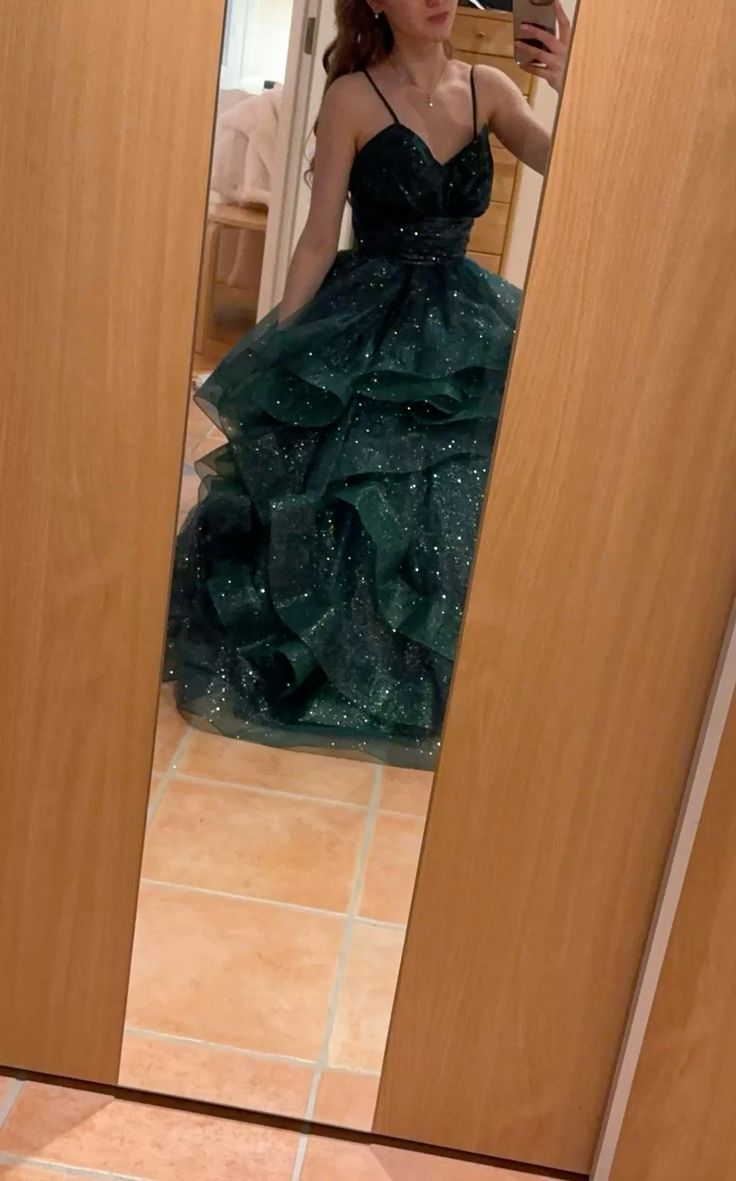 Shimmering Dark Green A-line Halter V-neck Ruffle Sequined Long Prom Dress Evening Dress