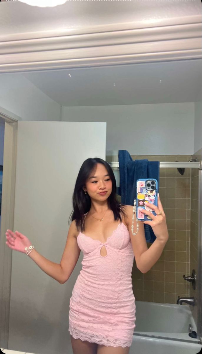 Sexy Pink Strapless Lace Open Back Mini Homecoming Dress
