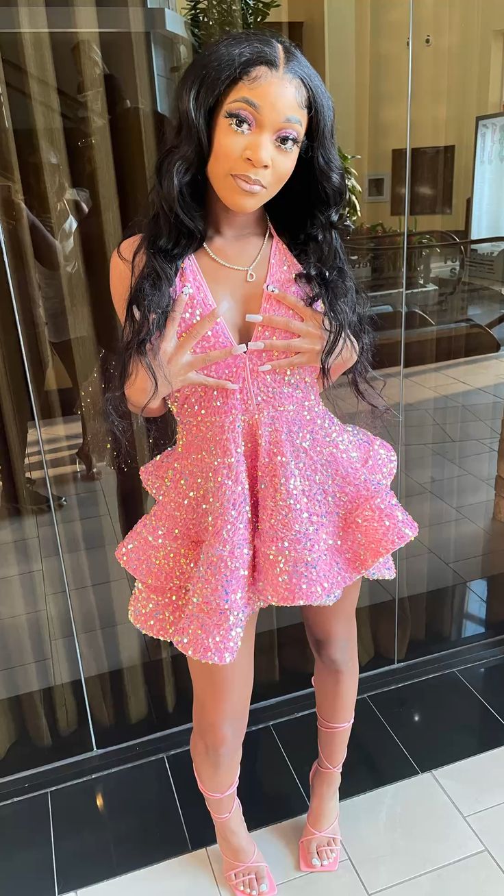 Sweet Pink Sequined V Neck Mini 17th Birthday Homecoming Dress