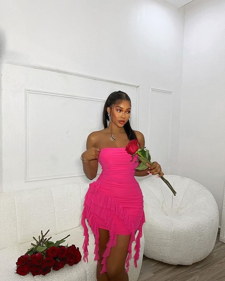 Sexy Pink Tube Top Ruffle Tight Hip 17th Birthday Homecoming Dress