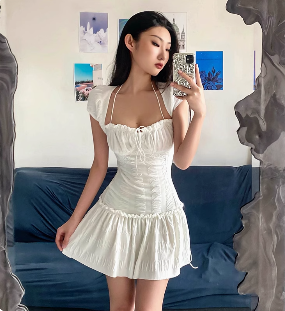 Sexy Low-cut Ruffled Waist Halter Neck A-line 17th Birthday Homecoming Dress